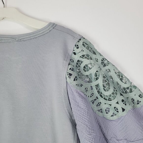 GIMMICK BKE Womens Blouse Medium Pieced Lace Pigeon Gray/Blue Green Cottage Slub - Picture 11 of 13